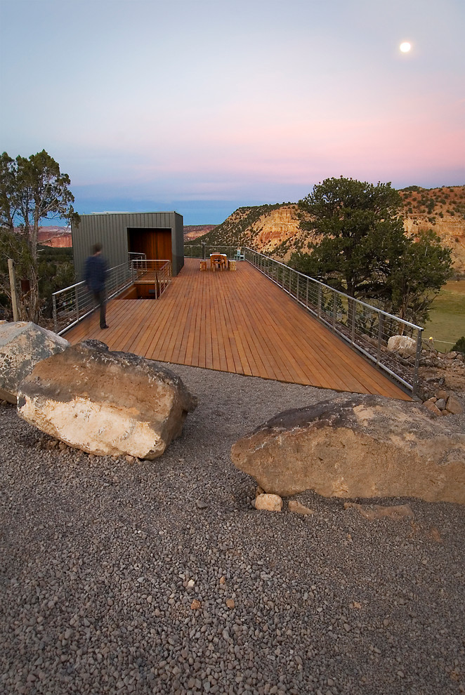 Boulder Lumber for Modern Deck with Deck