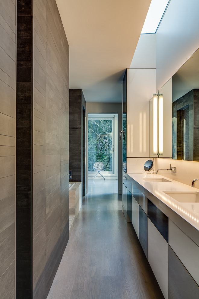 Polish Hearts Usa for Modern Bathroom with Gray Floor Tile
