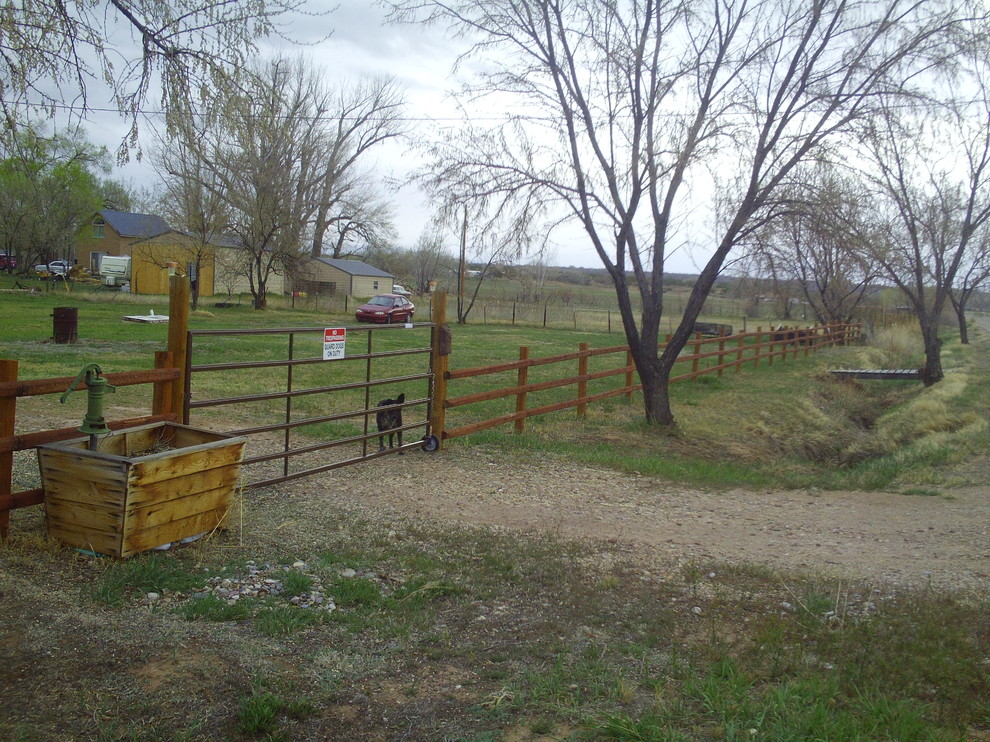 Simple Solar Homesteading for Farmhouse Spaces with Rustic