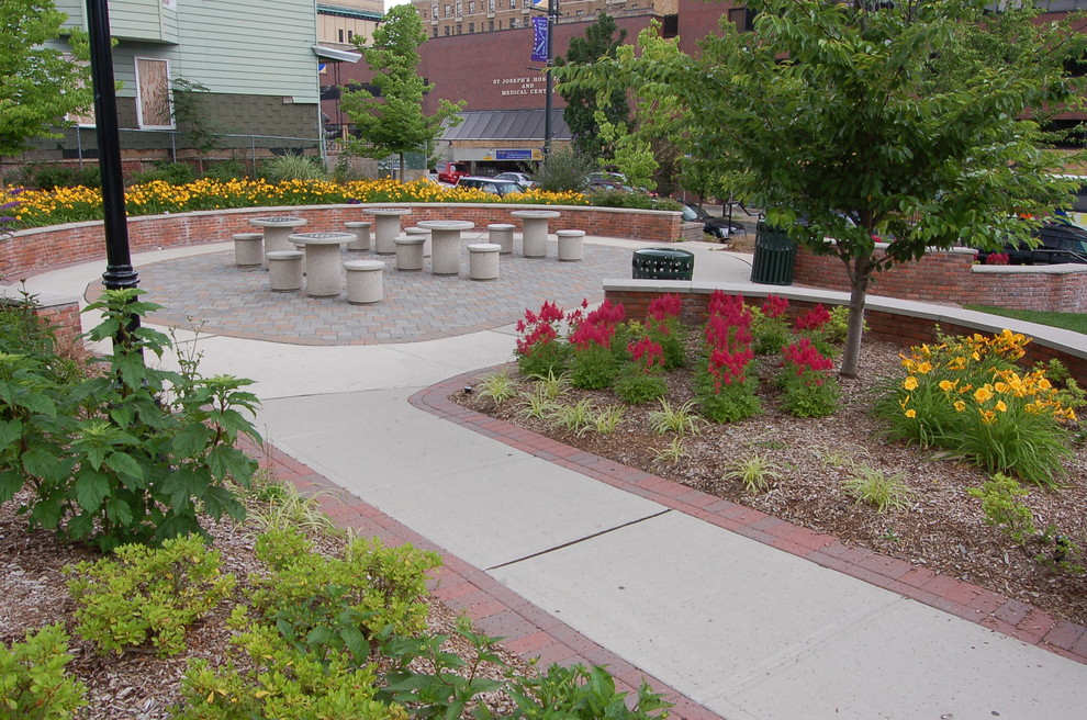 St Joseph Hospital Paterson for Traditional Landscape with Accent Planting
