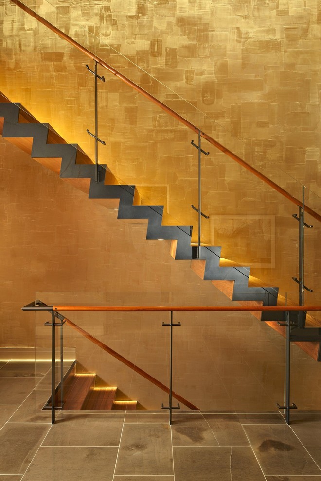 Venetian Plaster for Modern Staircase with Stone Tile
