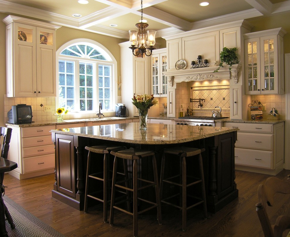 www.raymourflanigan.com for Contemporary Kitchen with Pot Filler