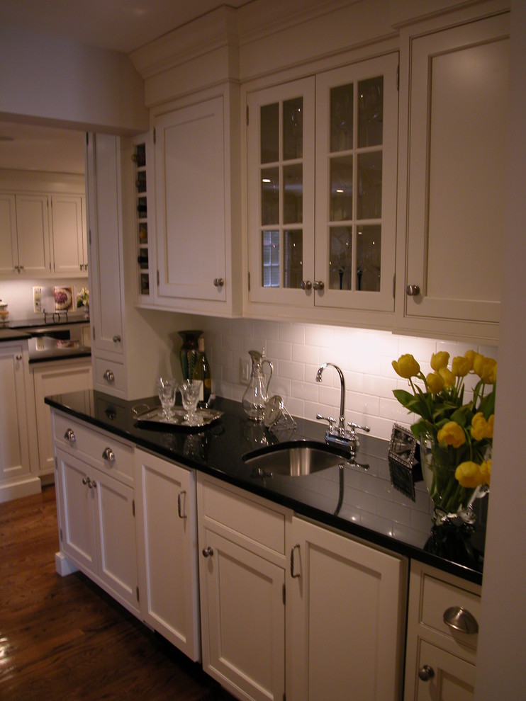 Backsplash for Black Granite Kitchen Traditional with Bar Bar Refrigerator Bar