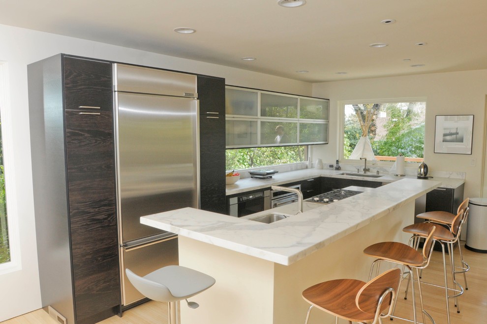 Bar Stools Modern Kitchen Contemporary with Breakfast Bar Glass Cabinets