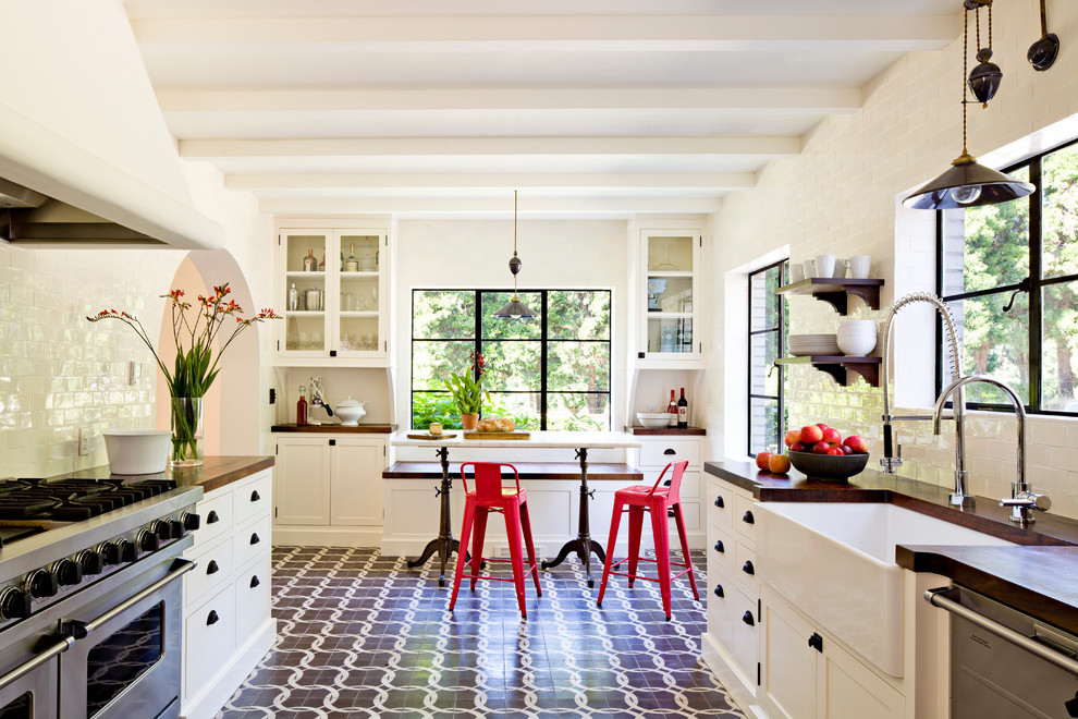 Brick Pattern Tile Kitchen Mediterranean with Arch Black Pulls Black1