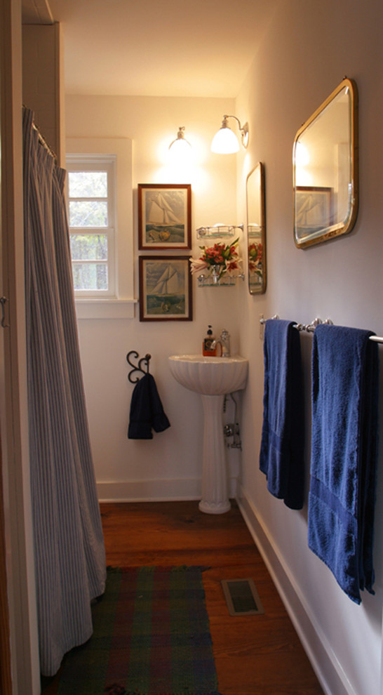 corner pedestal sink Bathroom Traditional with none