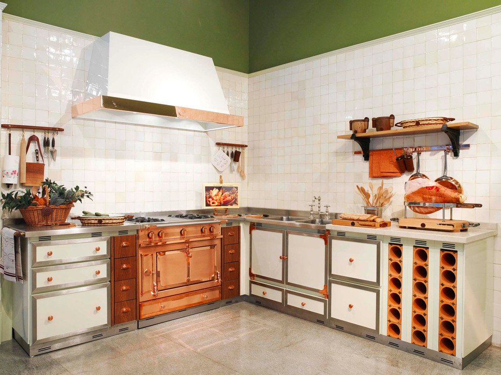 Corner Pedestal Sink Kitchen with La Cornue 