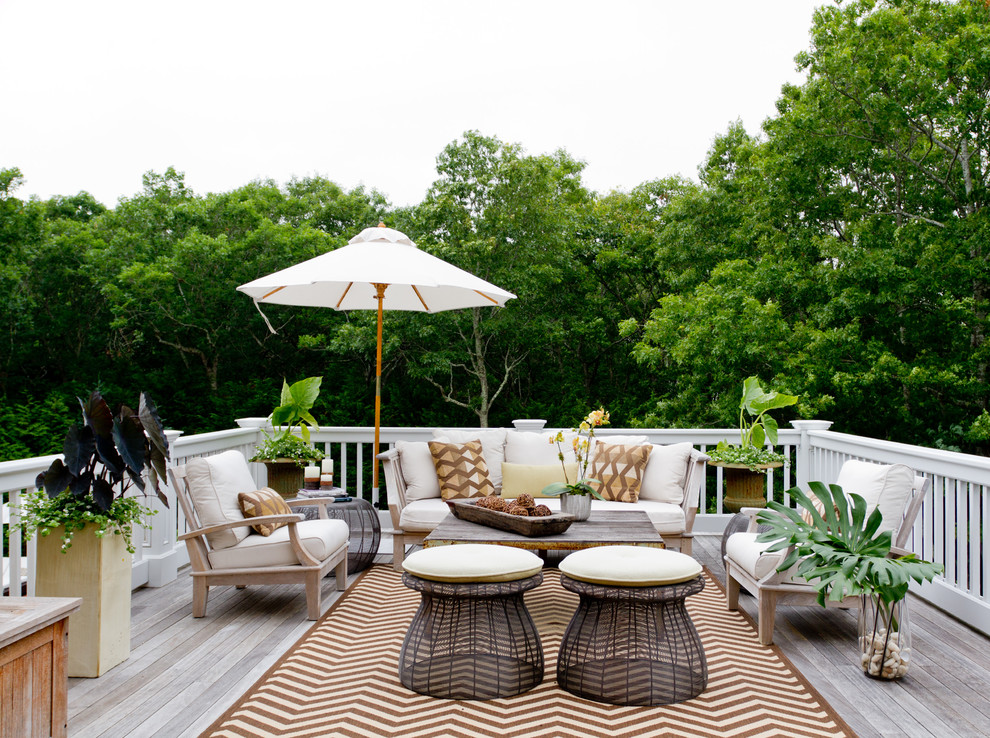 Deck Color Schemes Deck Traditional with Brown and White Rug