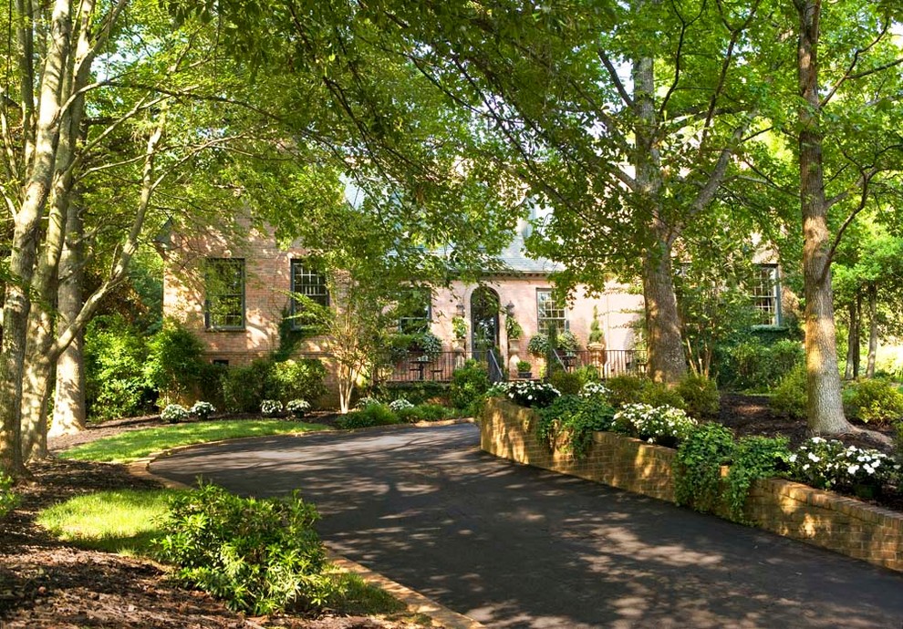 Driveway Retaining Wall Exterior Traditional with Brick Brick House Brick