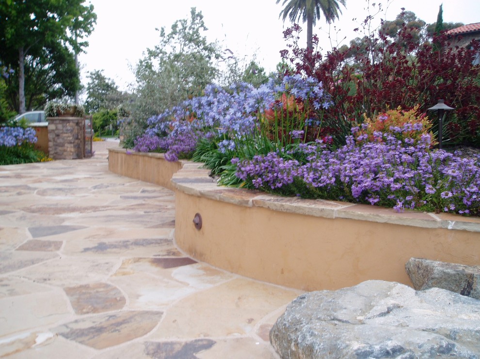 Driveway Retaining Wall Patio Mediterranean with Cameron Flagstone Cap Cameron