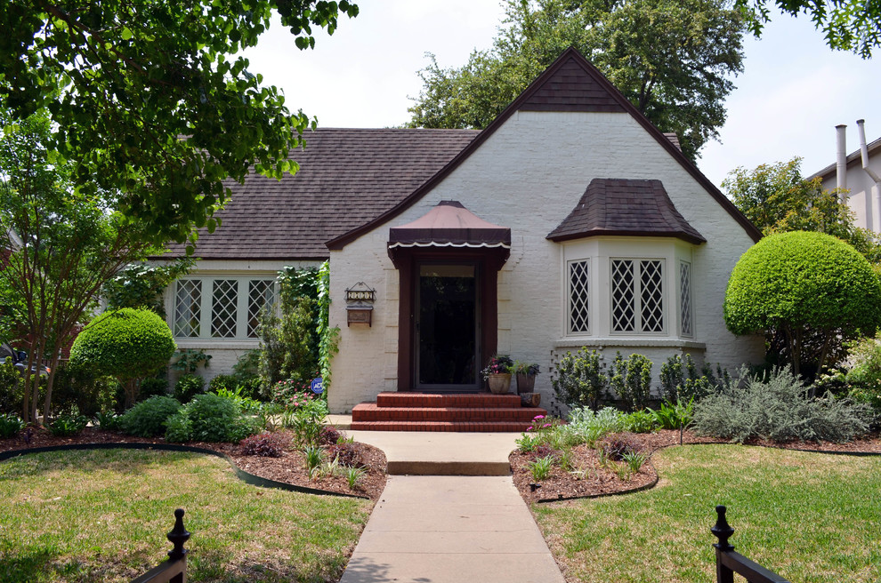 Drought Tolerant Landscaping Exterior Traditional with Cottage English Garden Grass