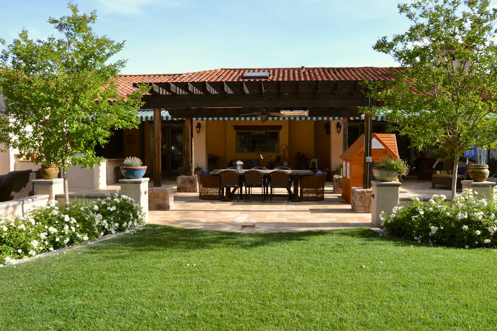 End Table Height Landscape Mediterranean with Arbor Lawn Outdoor Dining
