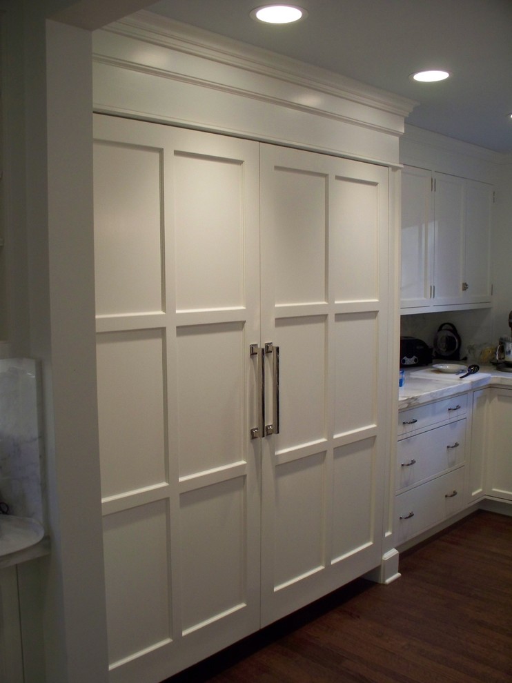 Fully Integrated Refrigerator Kitchen Traditional with Cabients Kitchen 