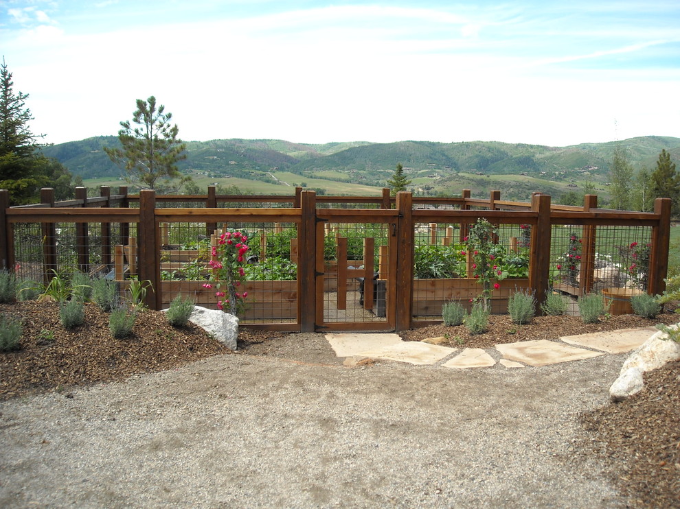 Garden Fences and Gates Landscape Traditional with Bark Mulch Cedar Elk