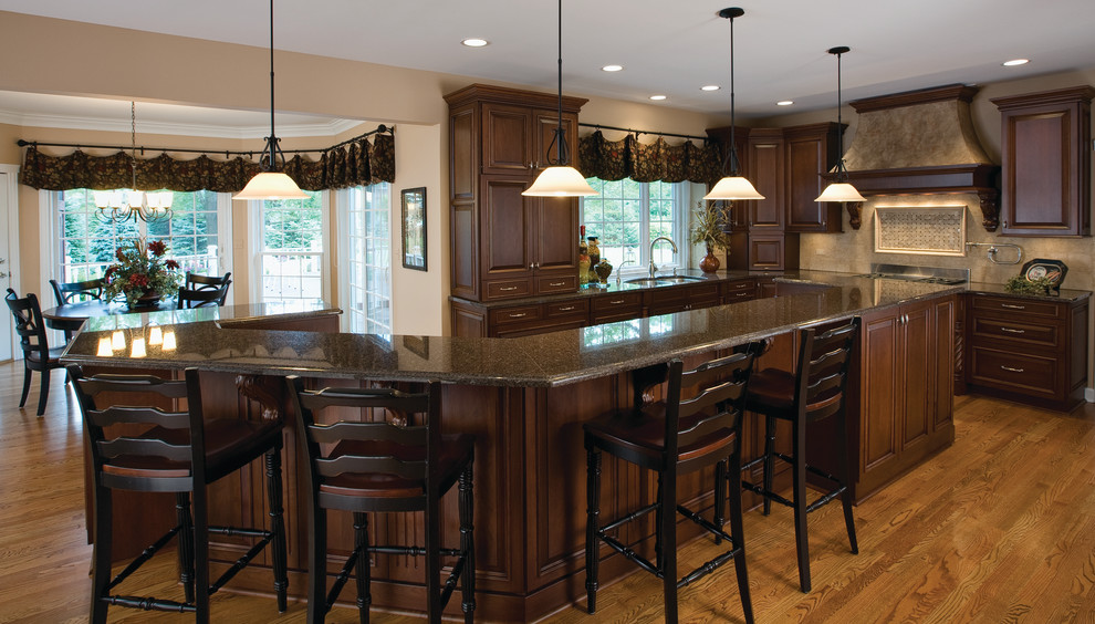 Island Stove Top Kitchen Traditional with Breakfast Bar Ceiling Lighting1