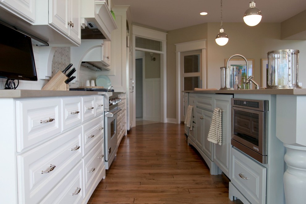 Jeffrey Alexander Pulls Kitchen Transitional with None 