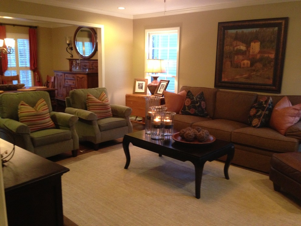 King Hickory Furniture Family Room Traditional with Clayton Marcus Chandler Chair