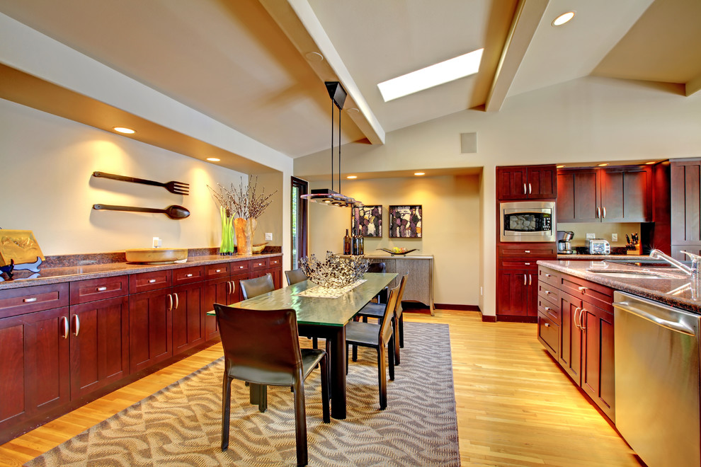 Kitchen Island with Stove Kitchen Traditional with Floors Kitchen Kitchen Floors