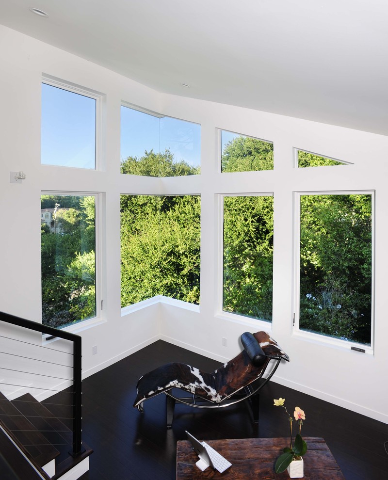 Le Corbusier Chair Hall Modern with Angled Windows Angles Angular