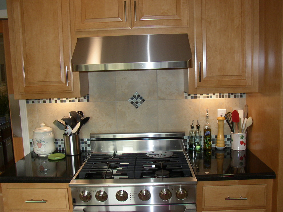 Led Puck Lights Kitchen Traditional with Feature Strip Tiles Granite