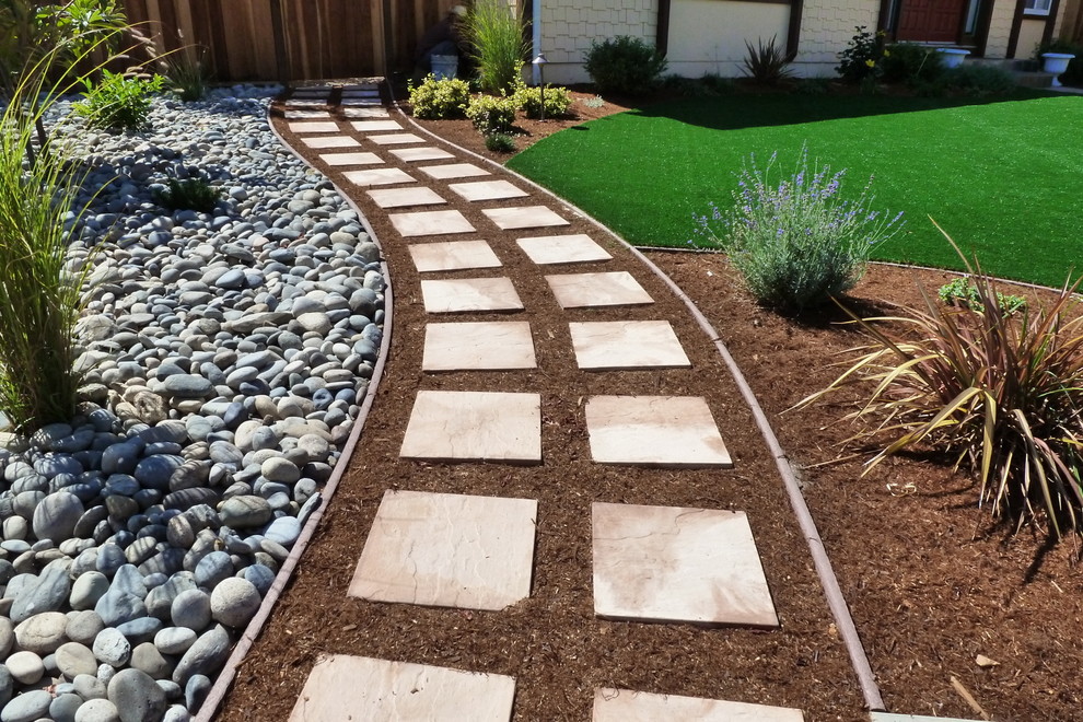 Low Maintenance Grass Landscape Tropical with Curved Pathway Flagstone Pathway