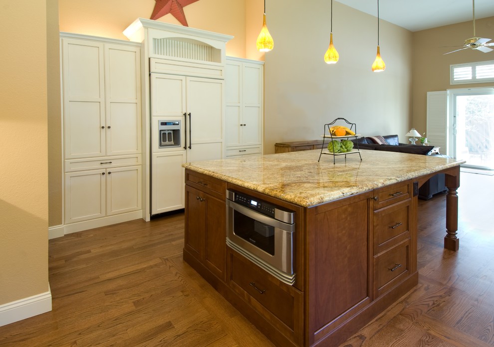 Microwave in Drawer Kitchen Traditional with Beige Breakfast Bar Cabinet