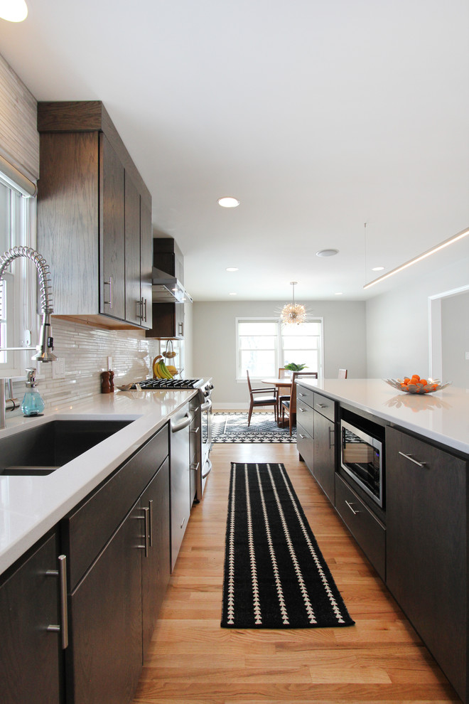 Mid Century Modern Lighting Kitchen Contemporary with Aleutian White Contemporary Design