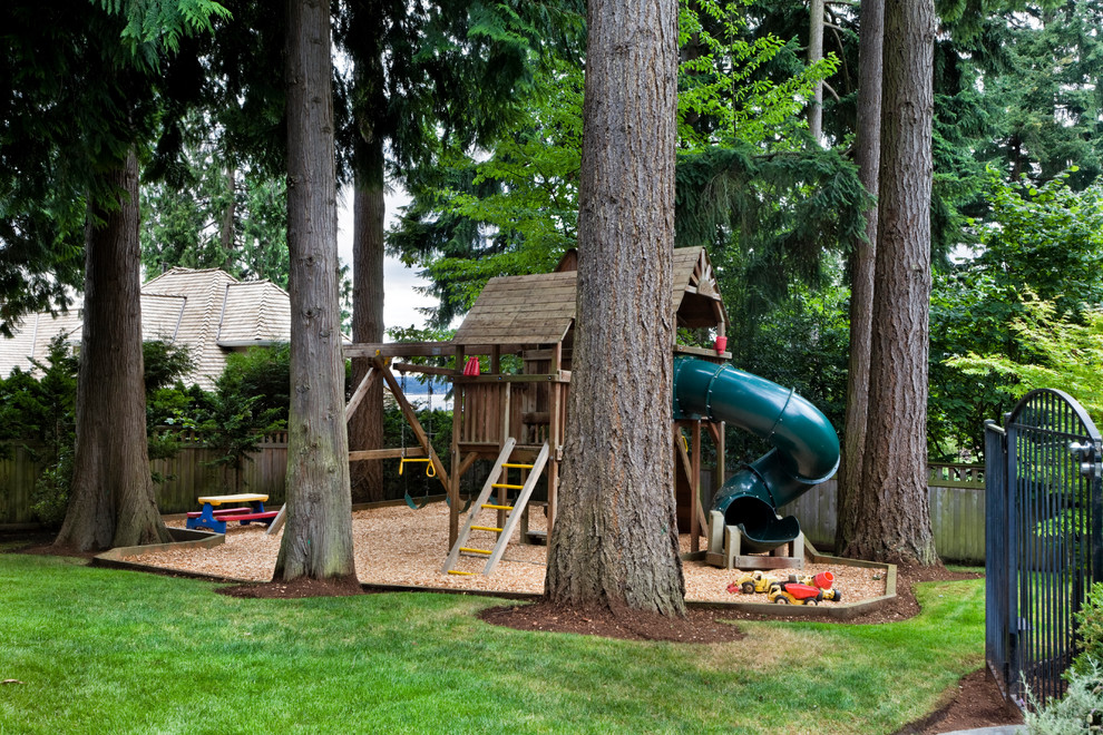 Outdoor Playsets for Kids Kids Traditional with Grass Lawn Playhouse Sandbox