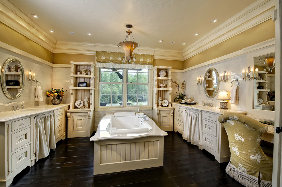 Picture Rail Molding Bathroom Traditional with Bath Tub Beadboard Crown