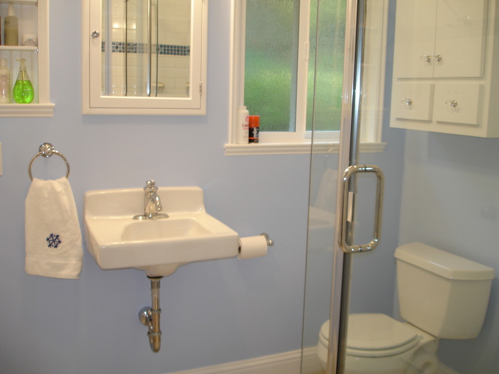 Pool Equipment Shed Bathroom Traditional with Laundry Room Mud Room