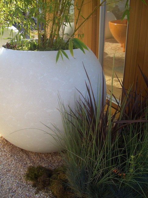 Pool Pump Shed Landscape Modern with Bamboo Dg Grass Gravel