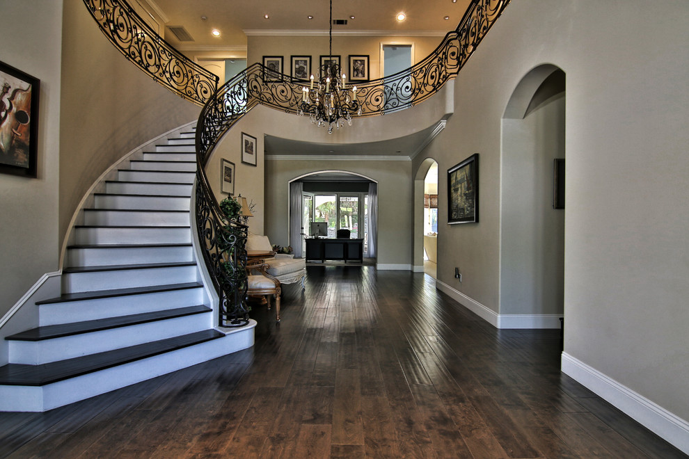 Porcelain Tile That Looks Like Travertine Entry Traditional with None 