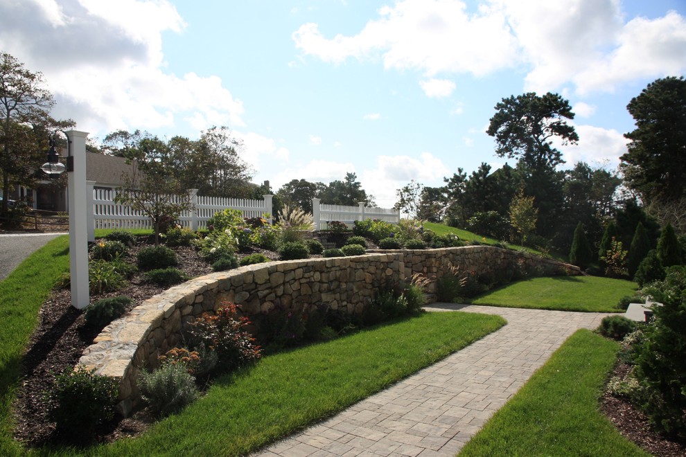 retaining wall landscaping Landscape Traditional with landscaping lawn pavers stone