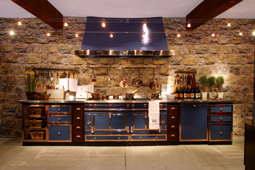 River White Granite Countertops Kitchen with La Cornue 