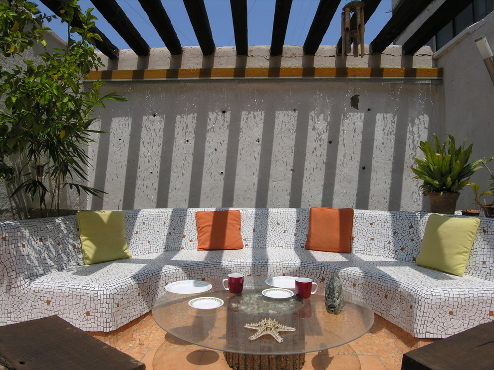 Round Mosaic Mirror Patio Modern with Built in Bench Container