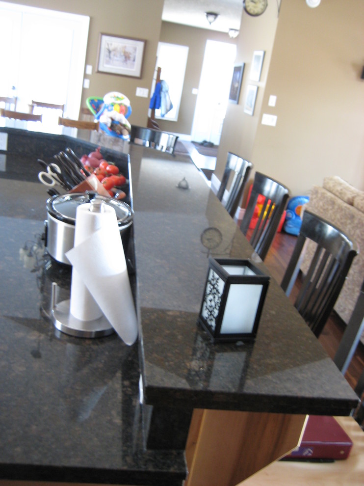 Rustic Home Interiors Kitchen Traditional with None 4