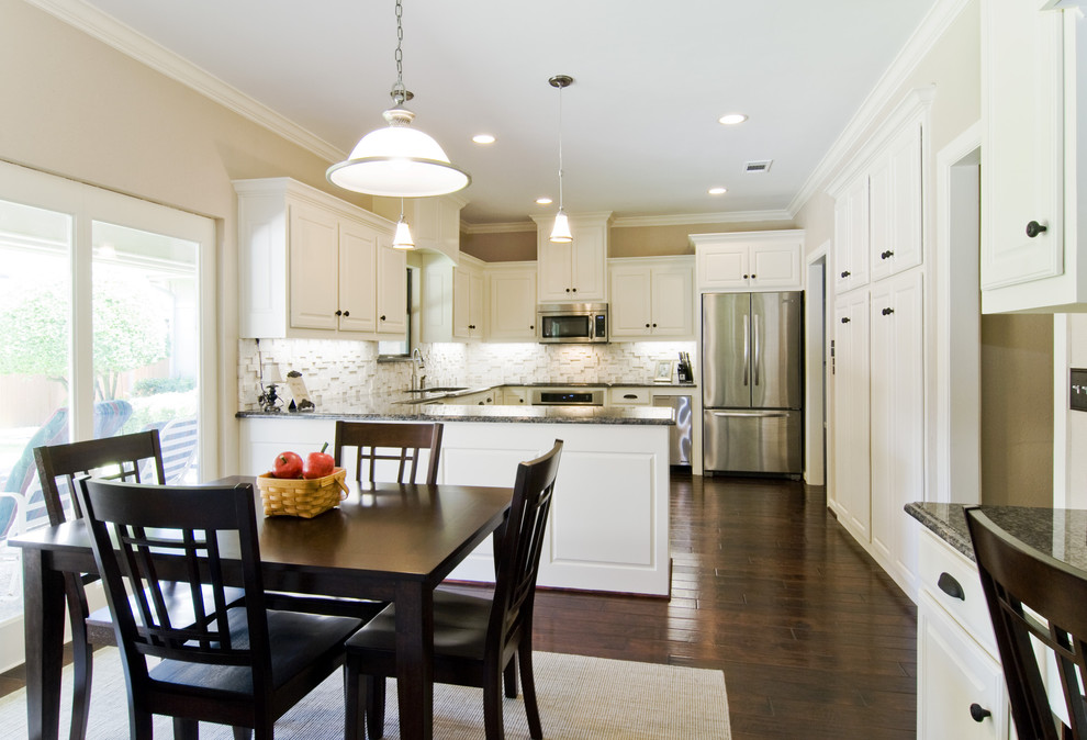 Sapphire Brown Granite Kitchen Traditional with None 5