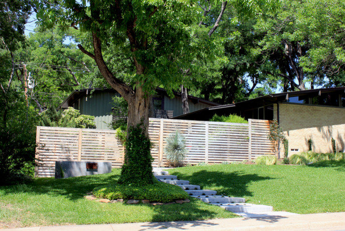 Semi Privacy Fence Landscape Modern with Concrete Steps Dallas Dallas