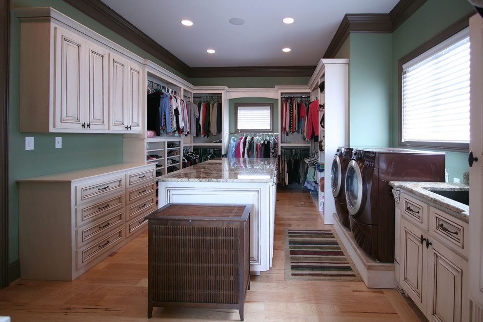 Small Closet Design Ideas Laundry Room Traditional with Buanderie Closet Closetutility Convenient