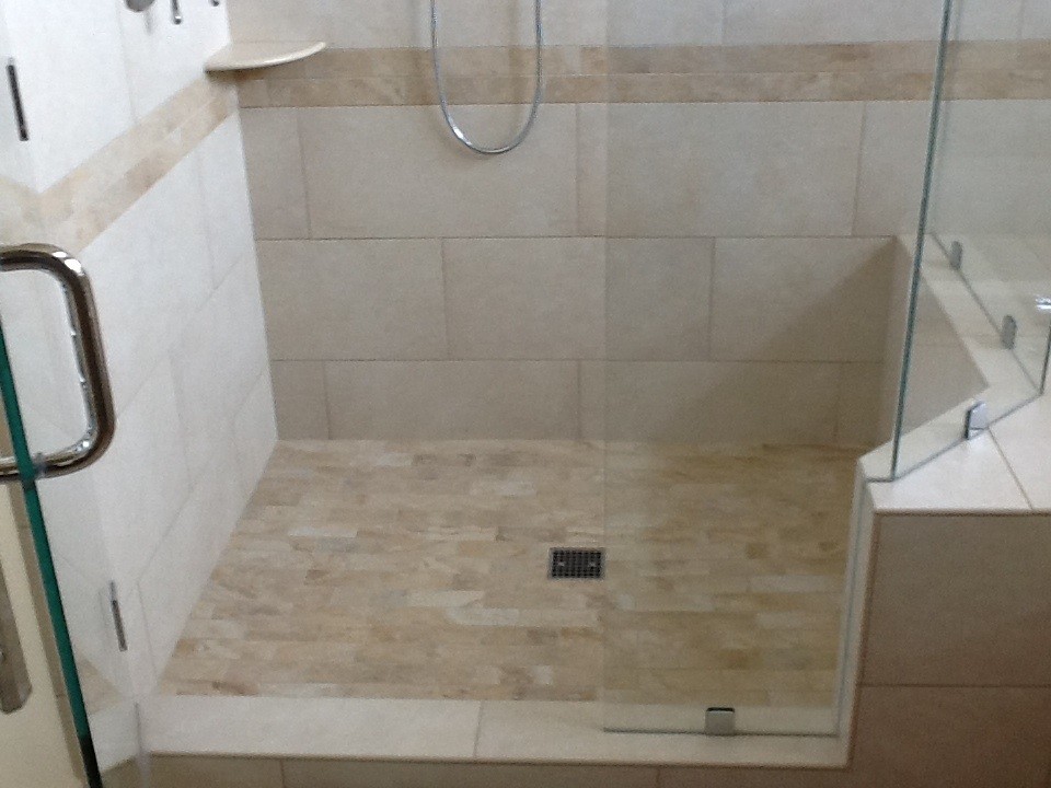 Spool Spa Pool Bathroom Traditional with Frameless Shower Enclsoure Large