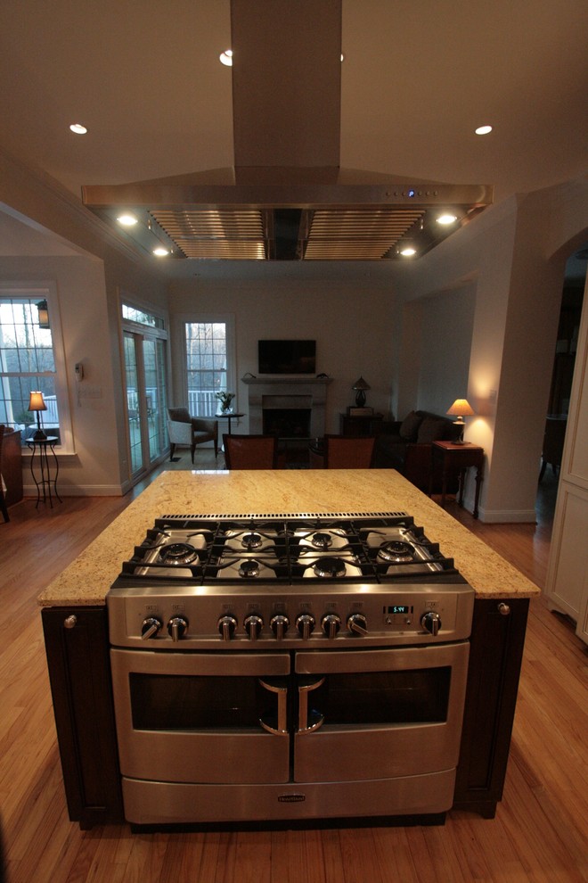 St. Cecilia Granite Countertops Kitchen Traditional with 1020 3 Button Raise2