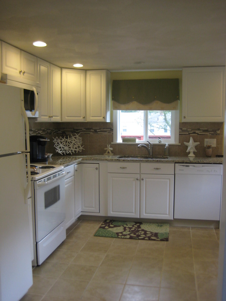 St. Cecilia Granite Countertops Kitchen Traditional with Appliances Backsplash Beachy Beige