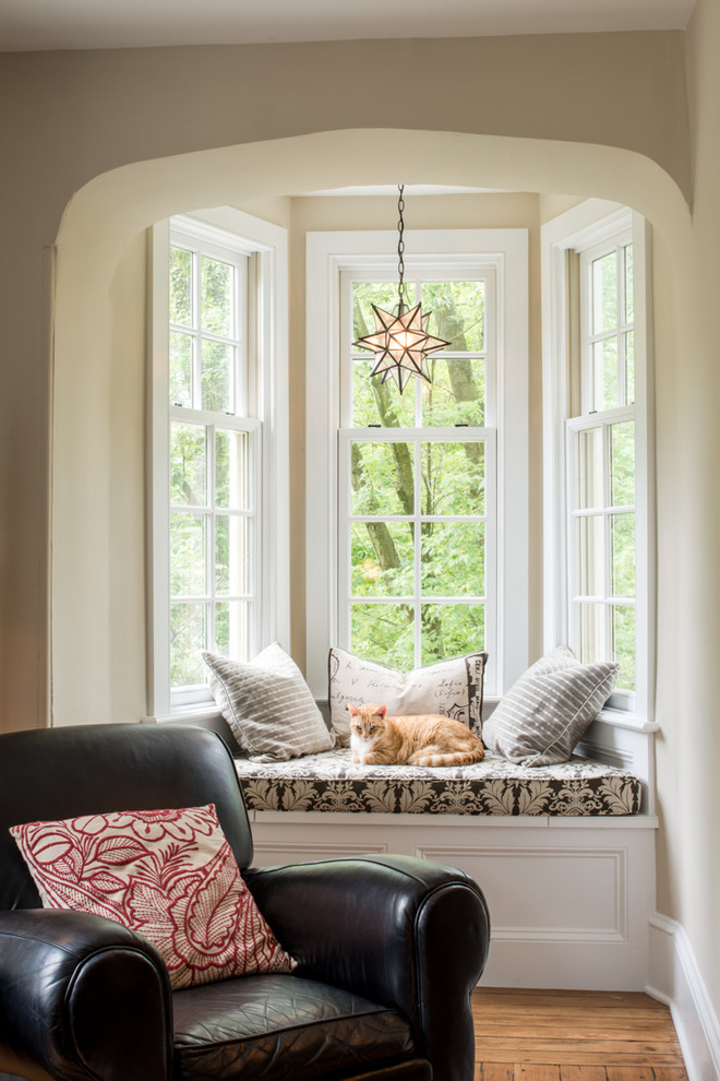 Star Pendant Light Living Room Traditional with Bay Window Beige Walls