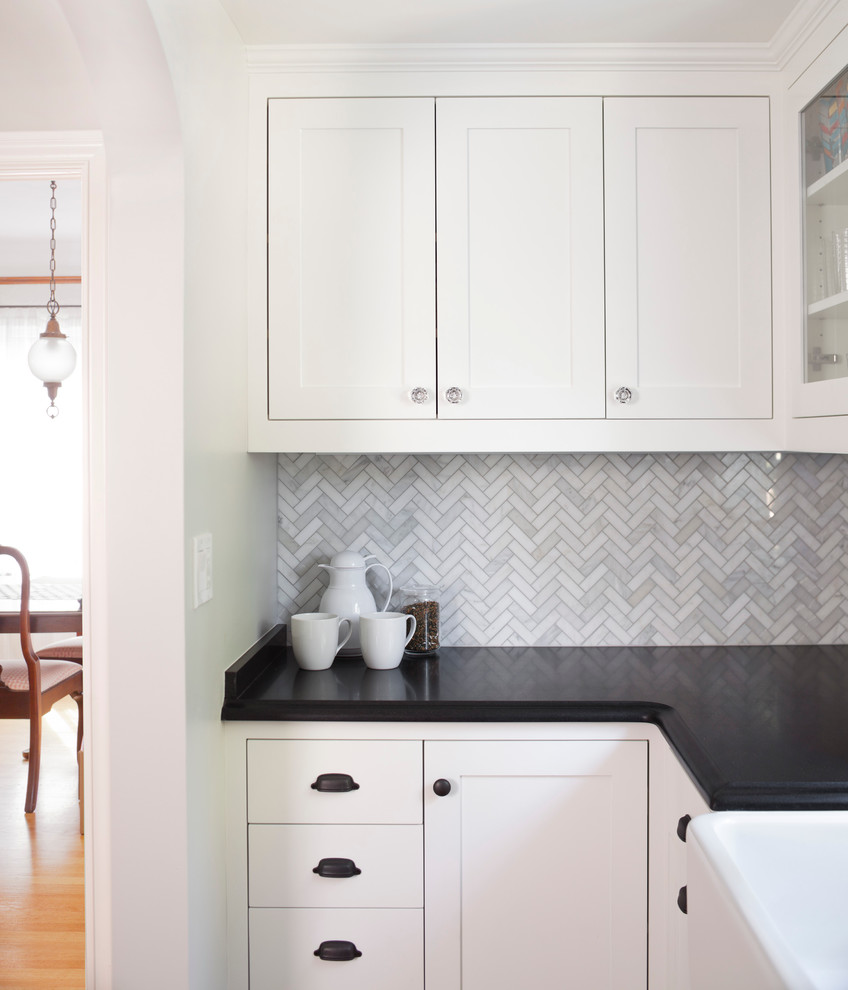 Statuary White Marble Kitchen Traditional with Absolute Black Granite Counters