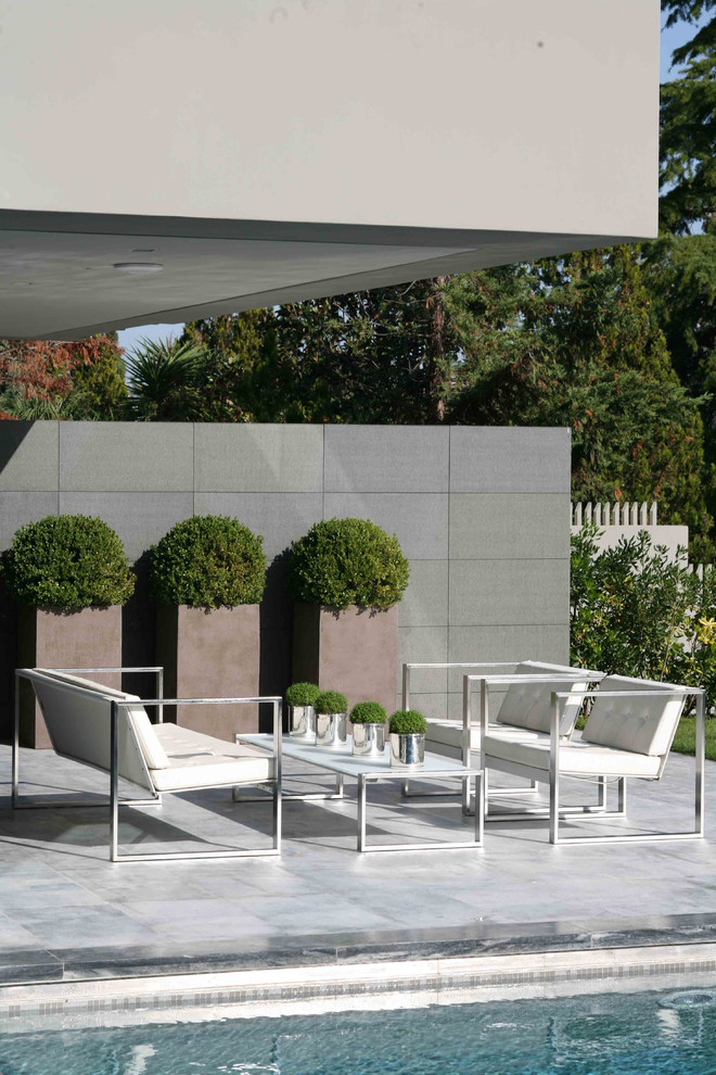 Tall Outdoor Planters Patio Modern with Chair Container Plant Covered