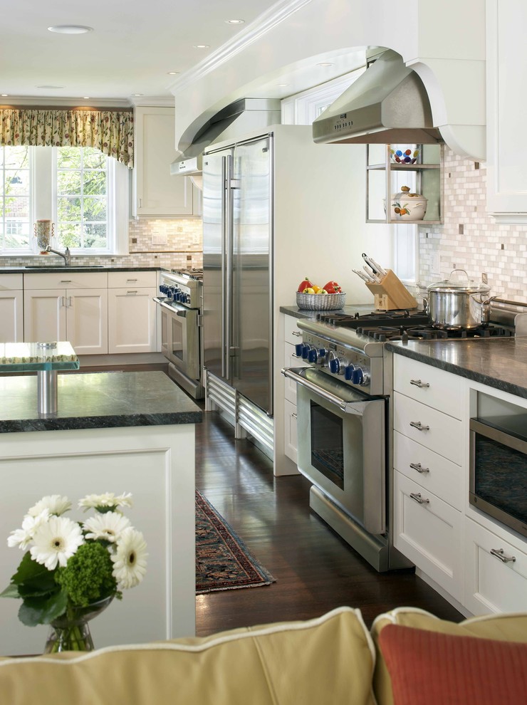 Thermador Blue Knobs Kitchen Traditional with Ceiling Lighting Crown Molding