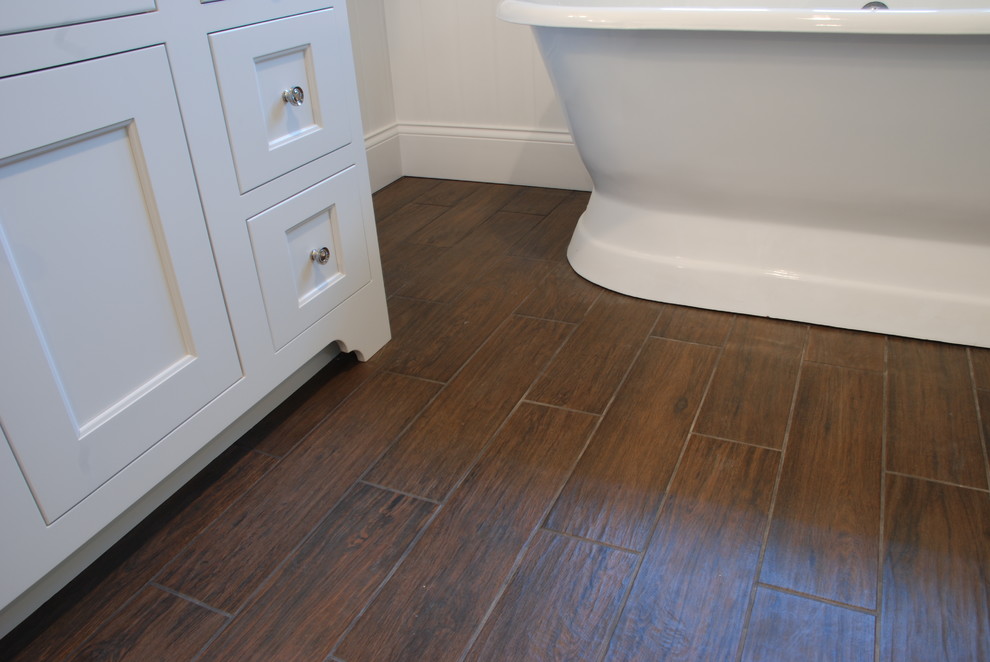 Tiles That Look Like Wood Bathroom Traditional with None 2