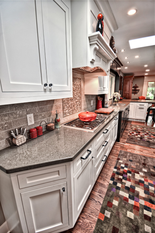 Transitional Kitchen Designs Kitchen Transitional with Built in Appliances Cleveland1