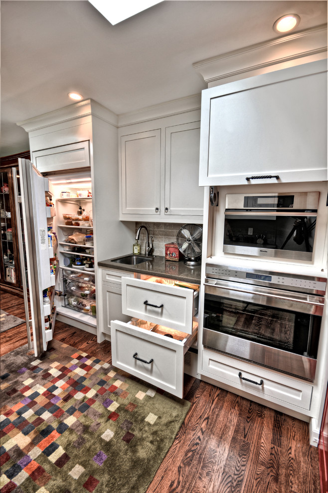 Transitional Kitchen Designs Kitchen Transitional with Built in Appliances Cleveland3