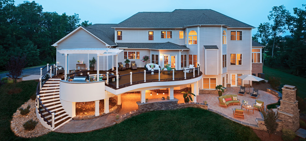 Trex vs Wood Deck Traditional with Composite Curved Decking Curved